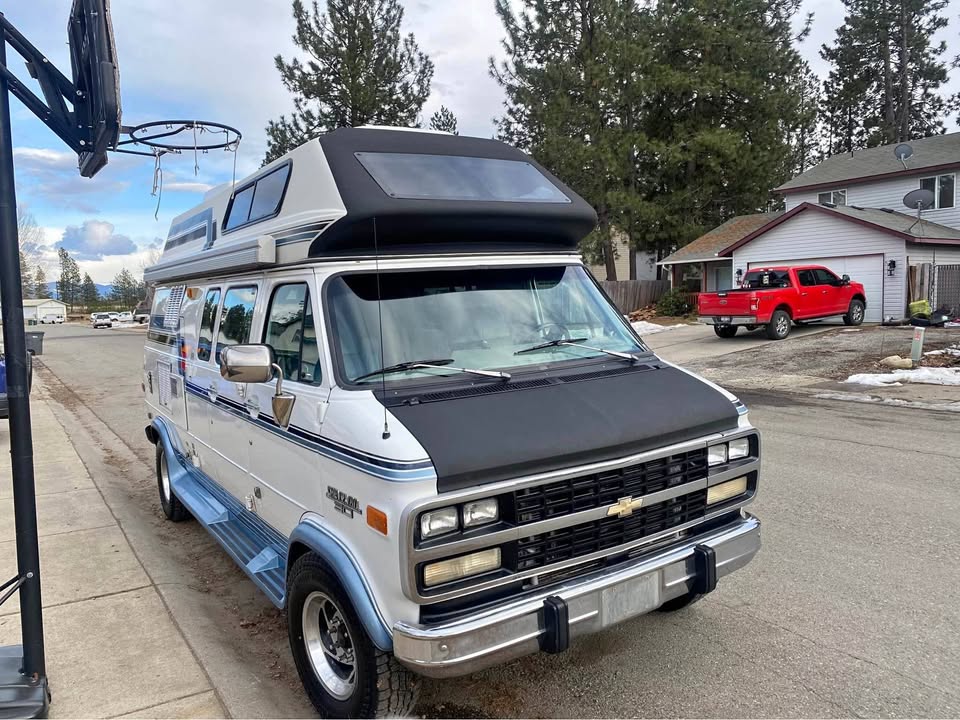 Coachmen-Chevy-g30-coachman-conversion-1993