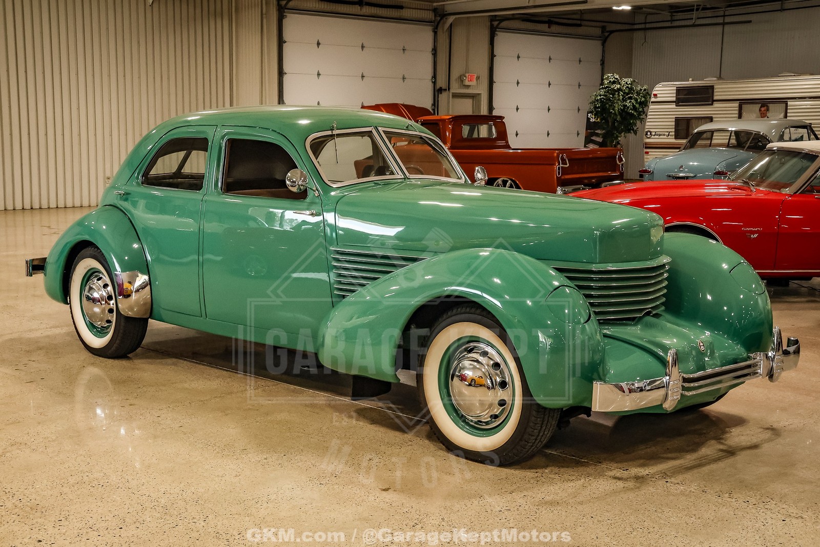 Cord-1936-Sedan-Brown