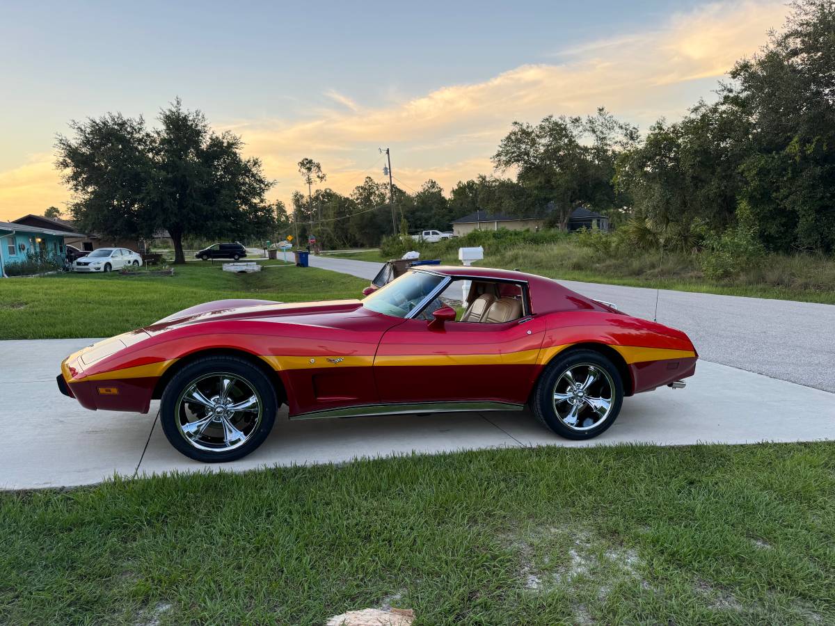 Corvette-1977-red
