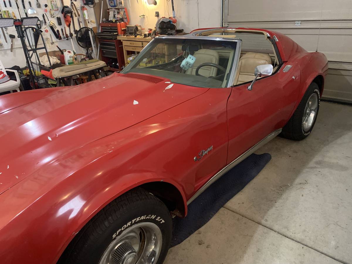 Corvette-coup-1976-red