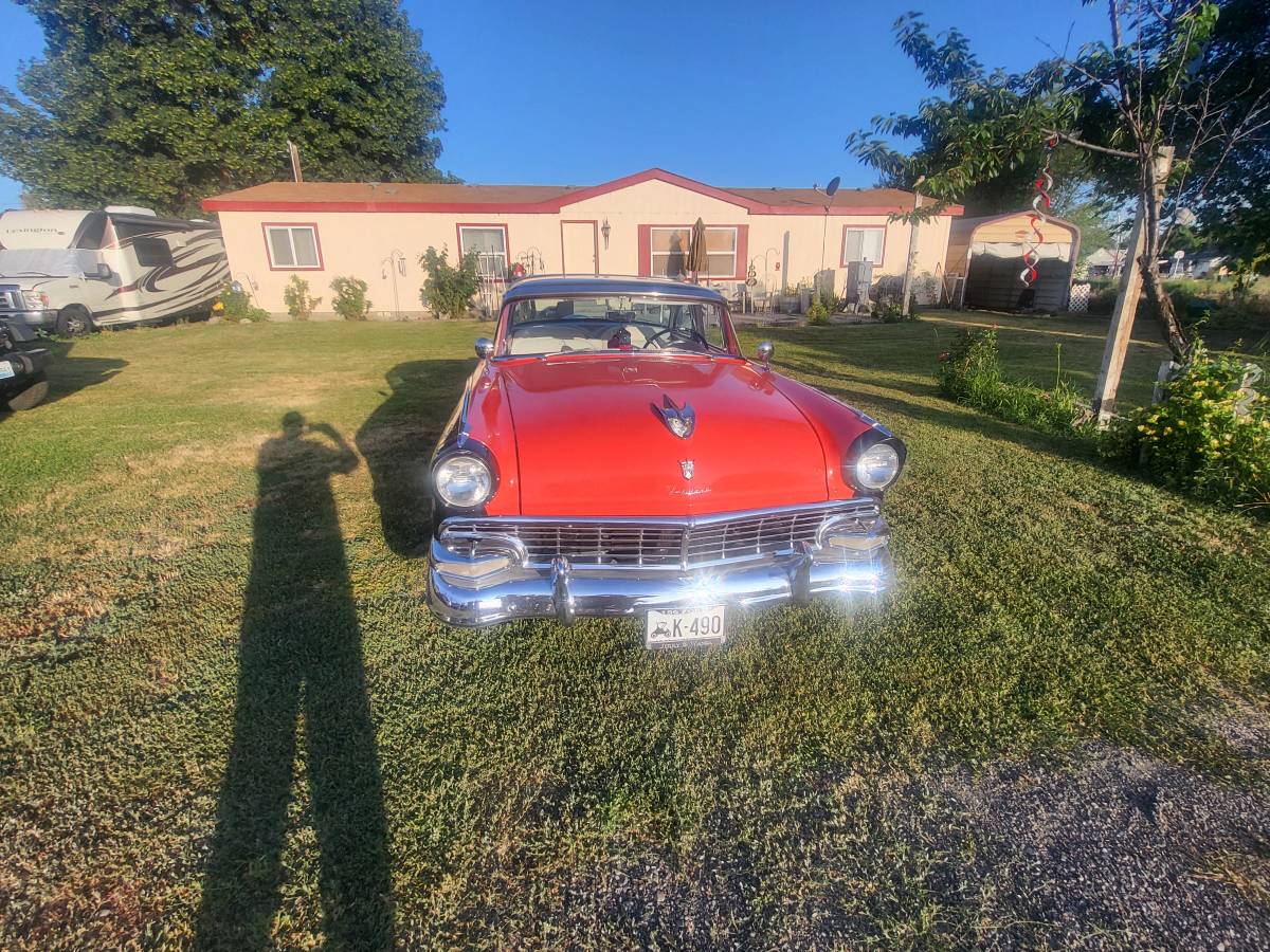 Crown-victoria-1956-custom