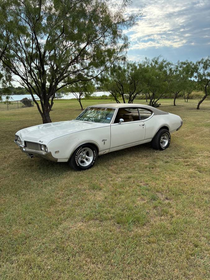 Cutlass-s-1969-white