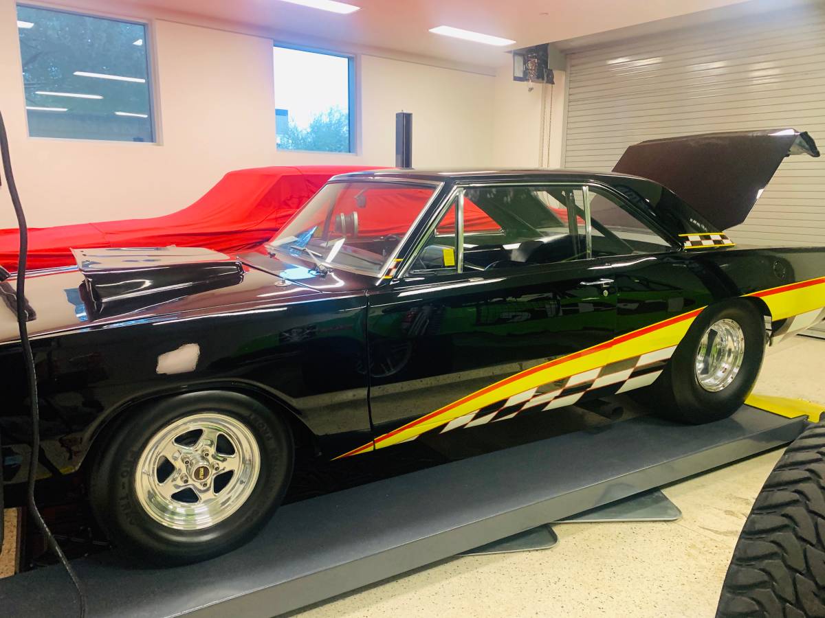 Dart-hemi-1968-black