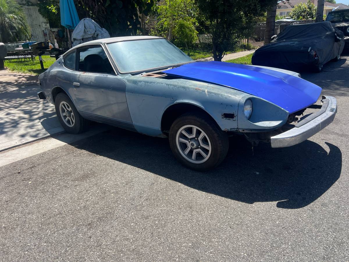 Datsun-280z-1975-blue