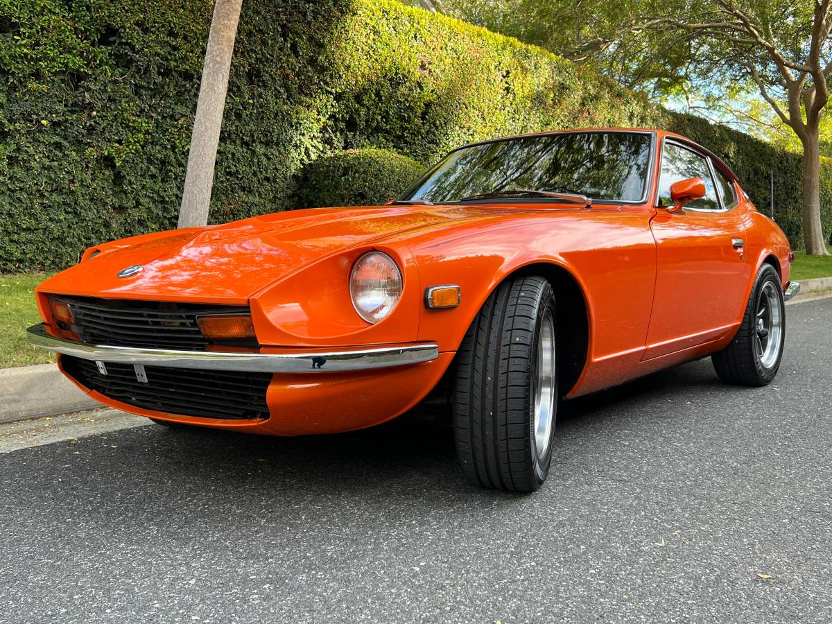 Datsun-280z-custom-1976