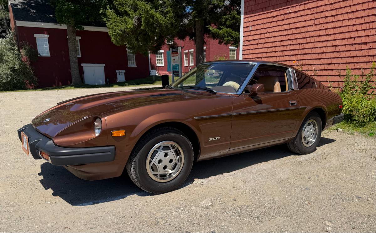Datsun-280zx-1979-brown