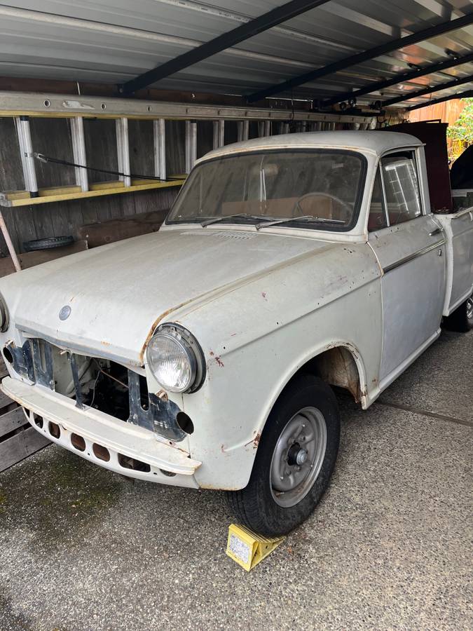 Datsun-E320-pickup-1965-white