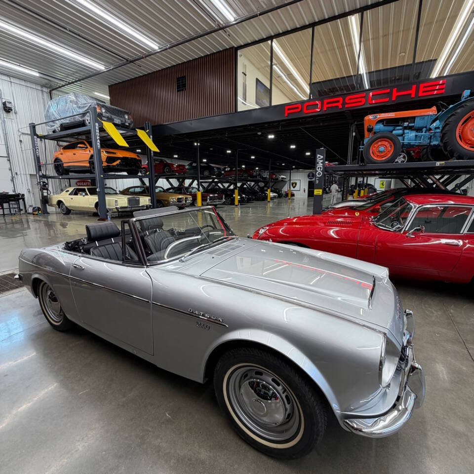 Datsun-Roadster-1967-Silver-Black