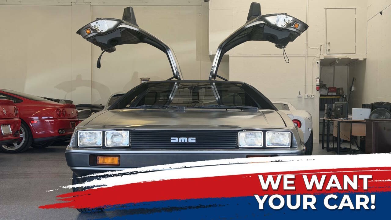 DeLorean-1981-Coupe-Gray