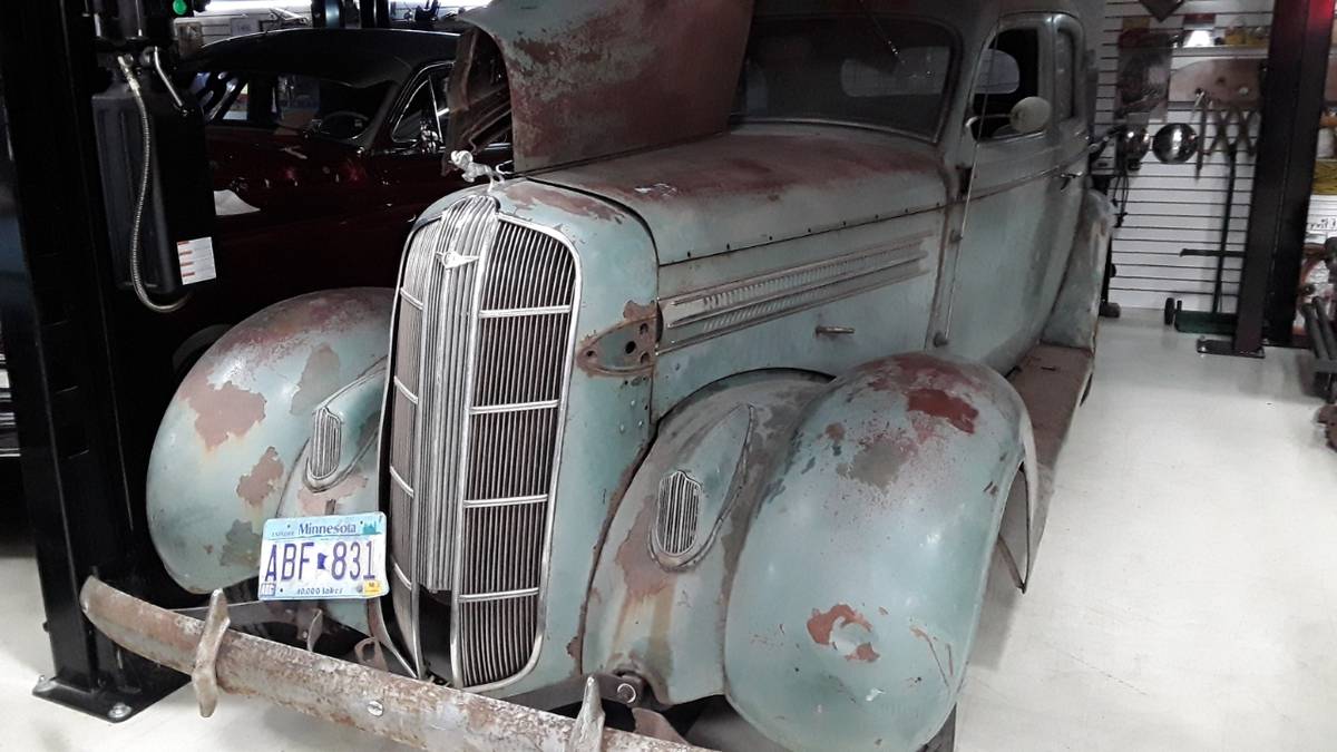 Dodge-4-door-sedan-1936-Green