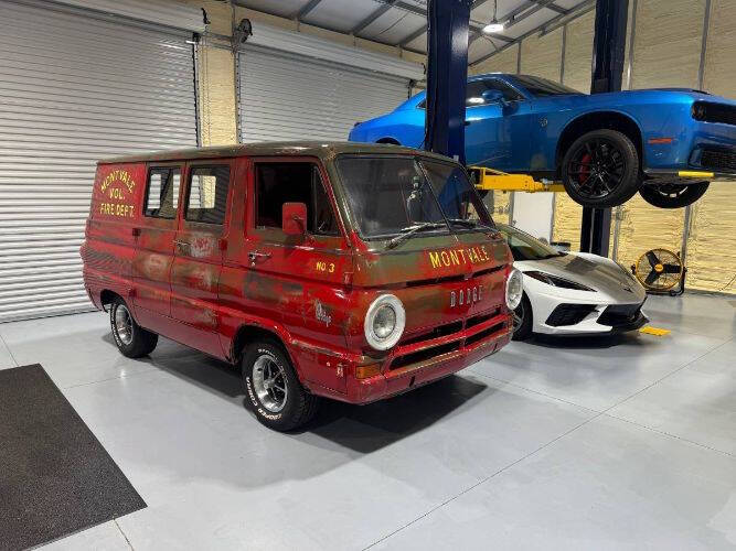Dodge-A100-1966-Clear-Coated-Patina