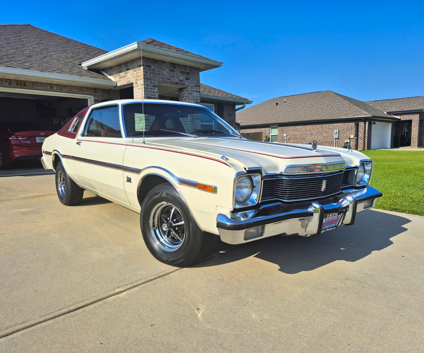 Dodge-Aspen-SE-1976-Coupe-Burgundy
