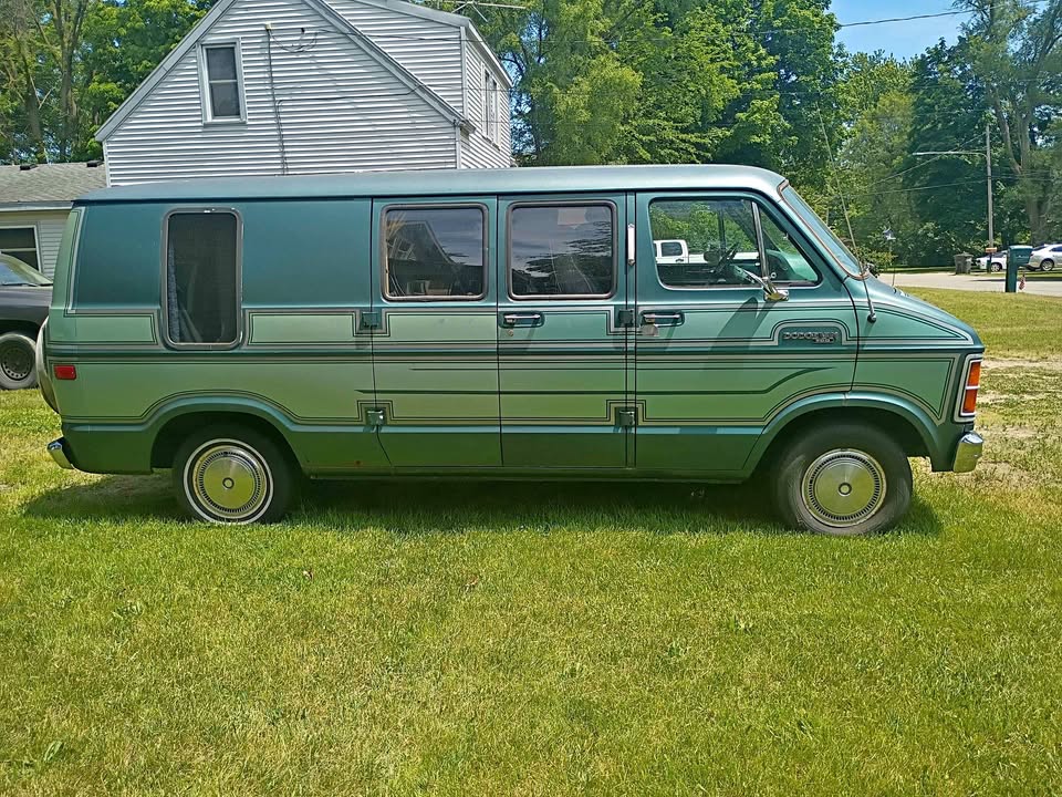 Dodge-B100-1980