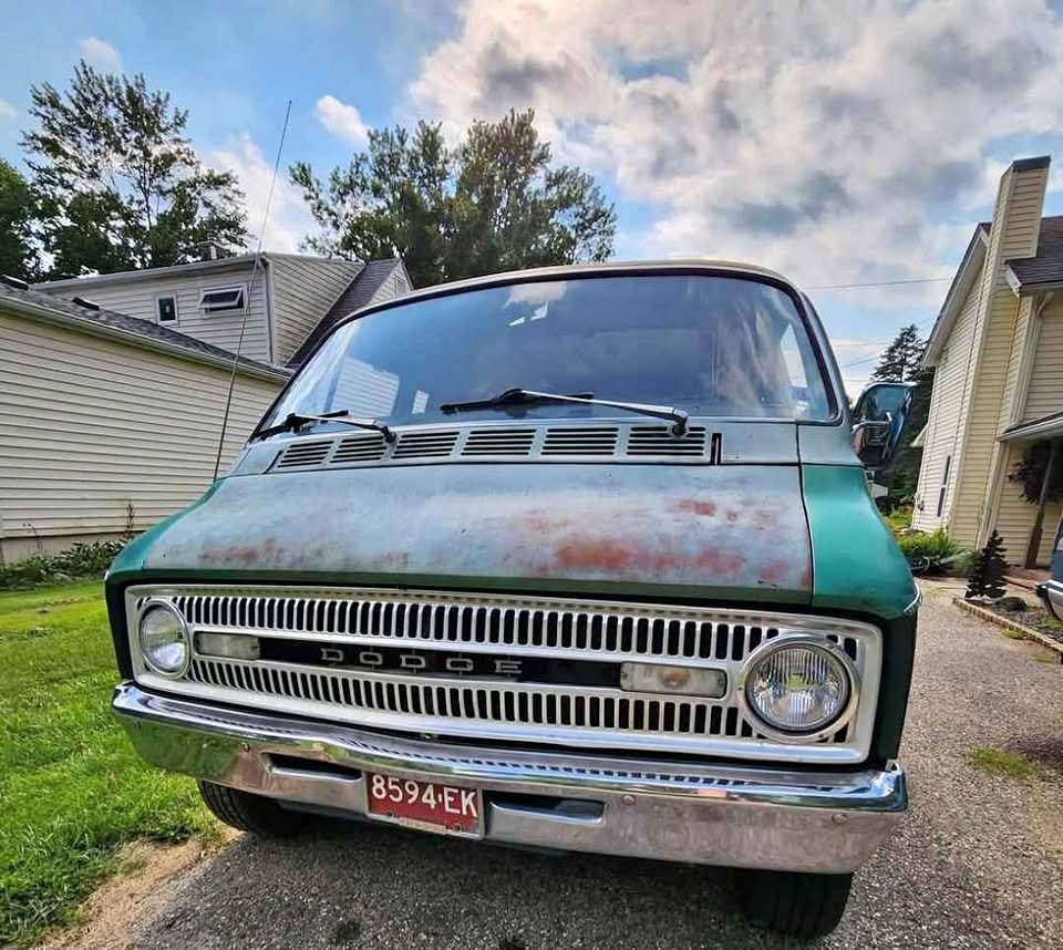 Dodge-B100-sportsman-royal-pop-top-1971