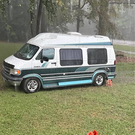 Dodge-B250-1994