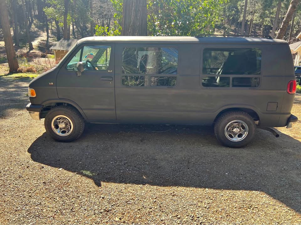Dodge-B250-1995