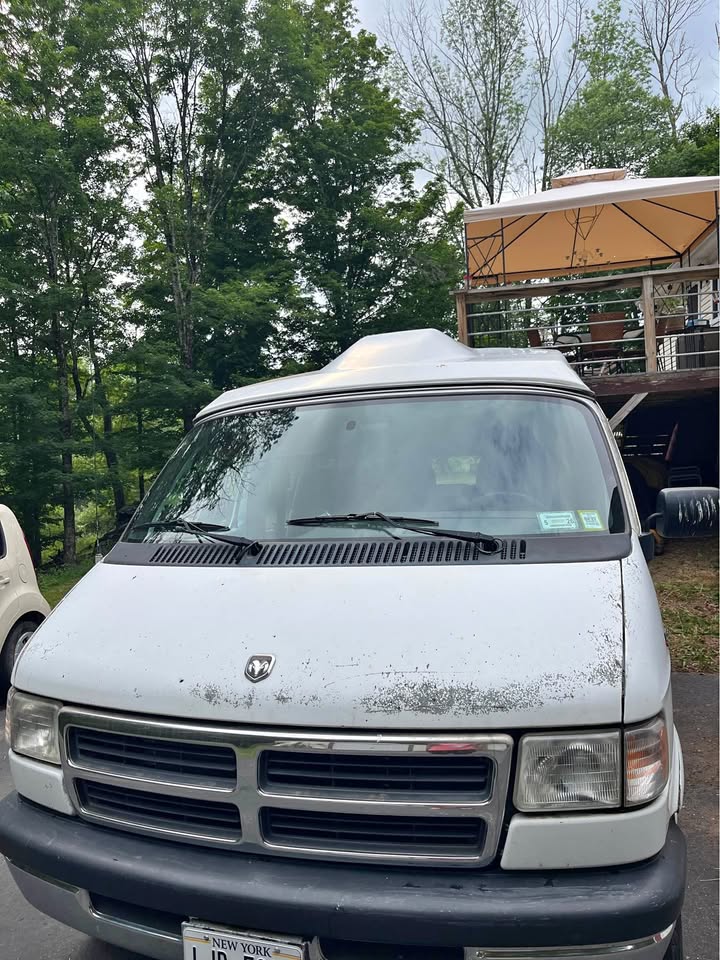Dodge-B250-1995