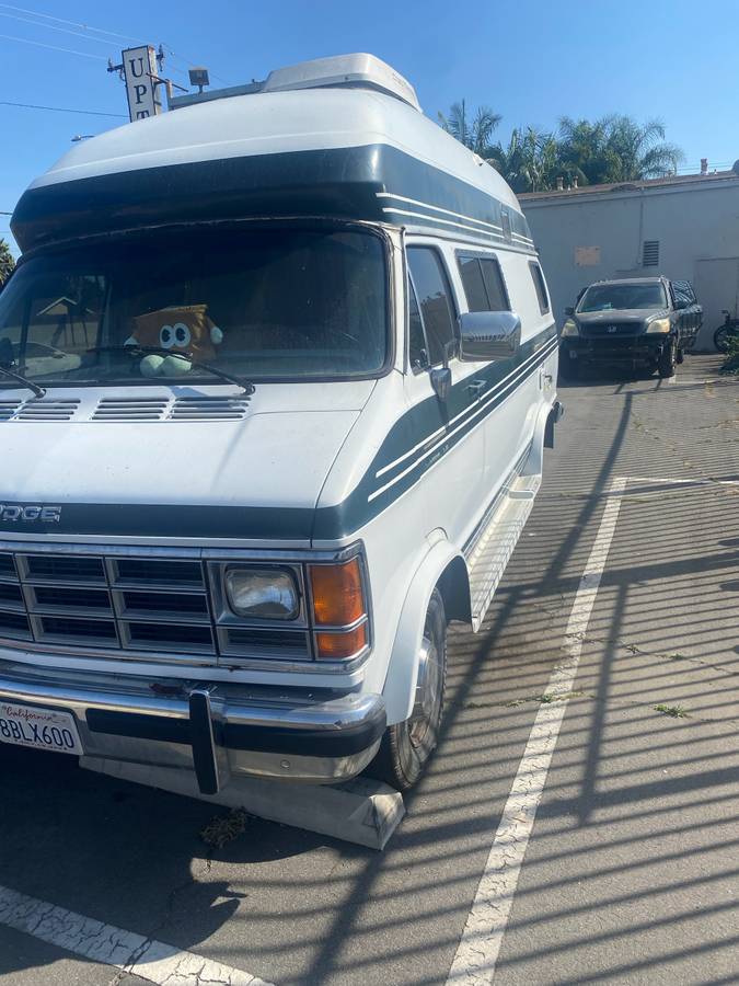 Dodge-B350-1991-white