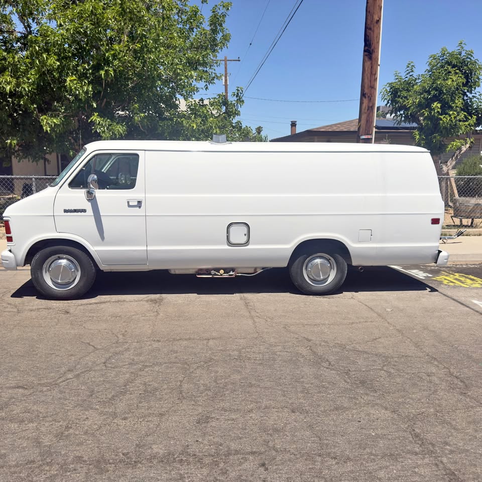 Dodge-B350-1992