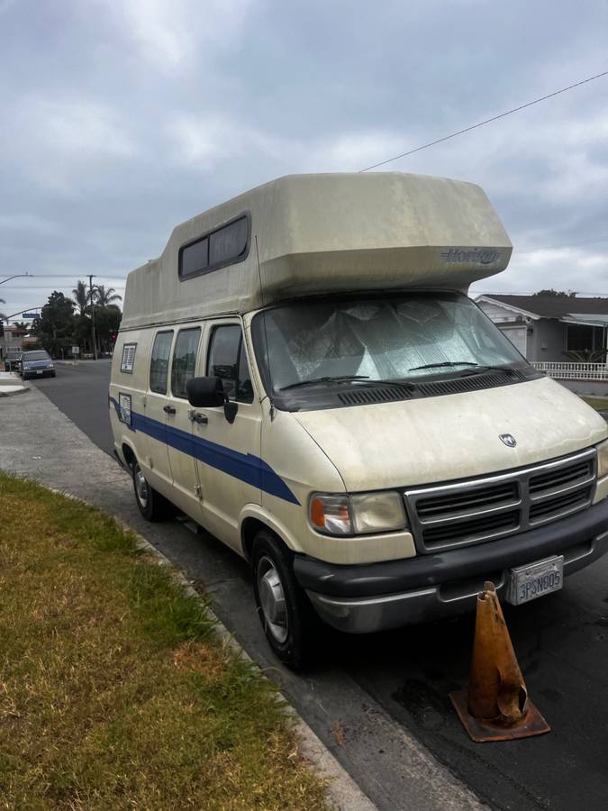 Dodge-Camper-van-1996-yellow