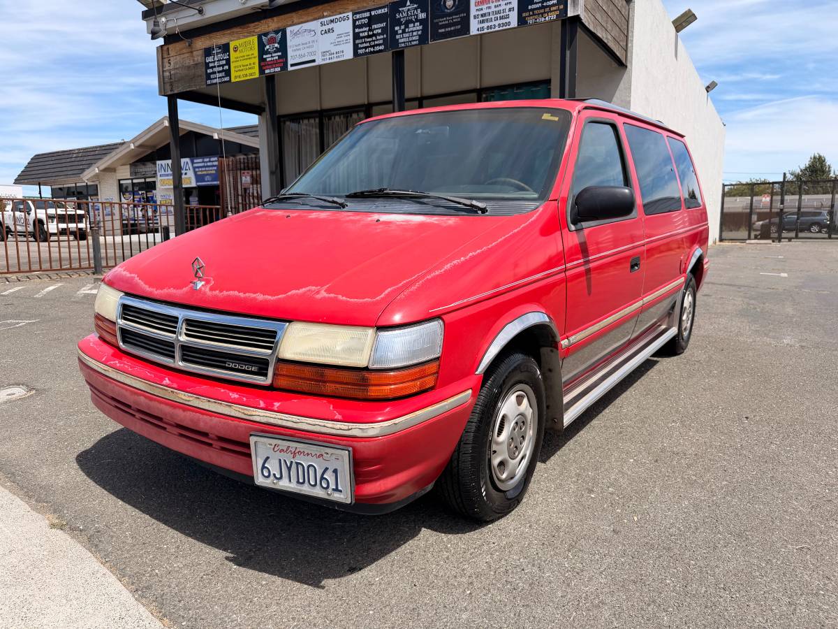 Dodge-Caravan-1993-red