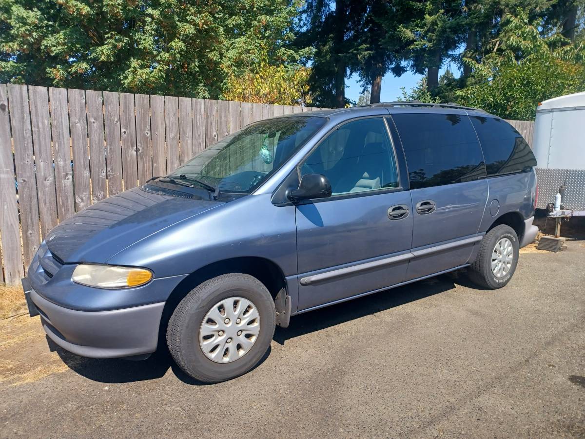 Dodge-Caravangrand-caravan-base-1996-blue