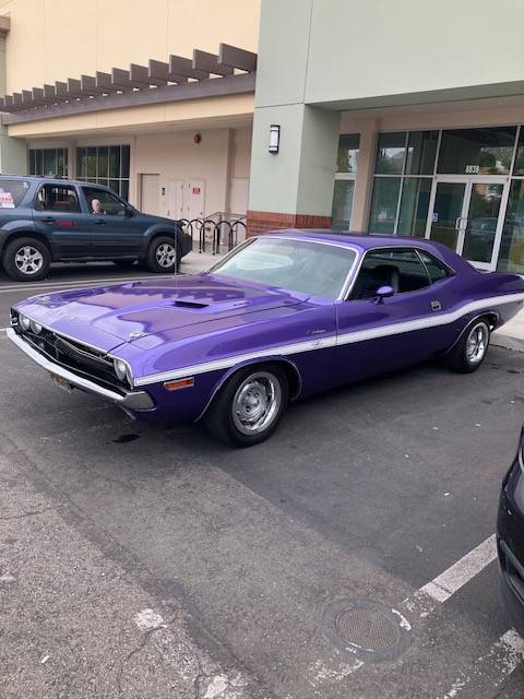 Dodge-Challender-1970-Purple