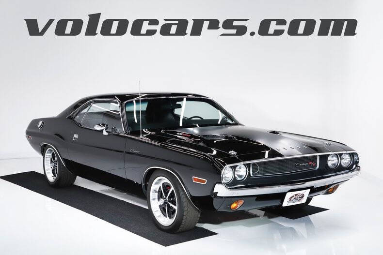 Dodge-Challenger-1970-Black-Velvet
