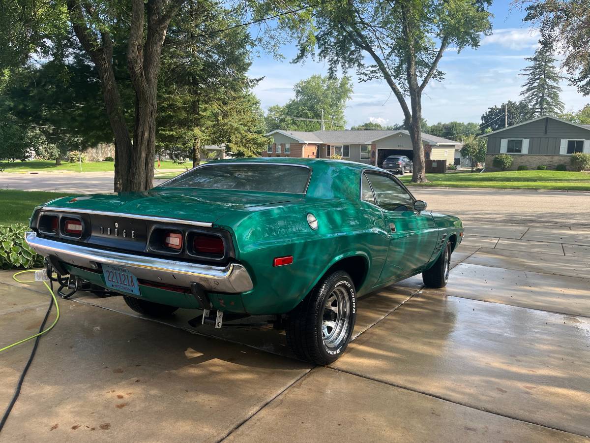 Dodge-Challenger-rally-1972-green