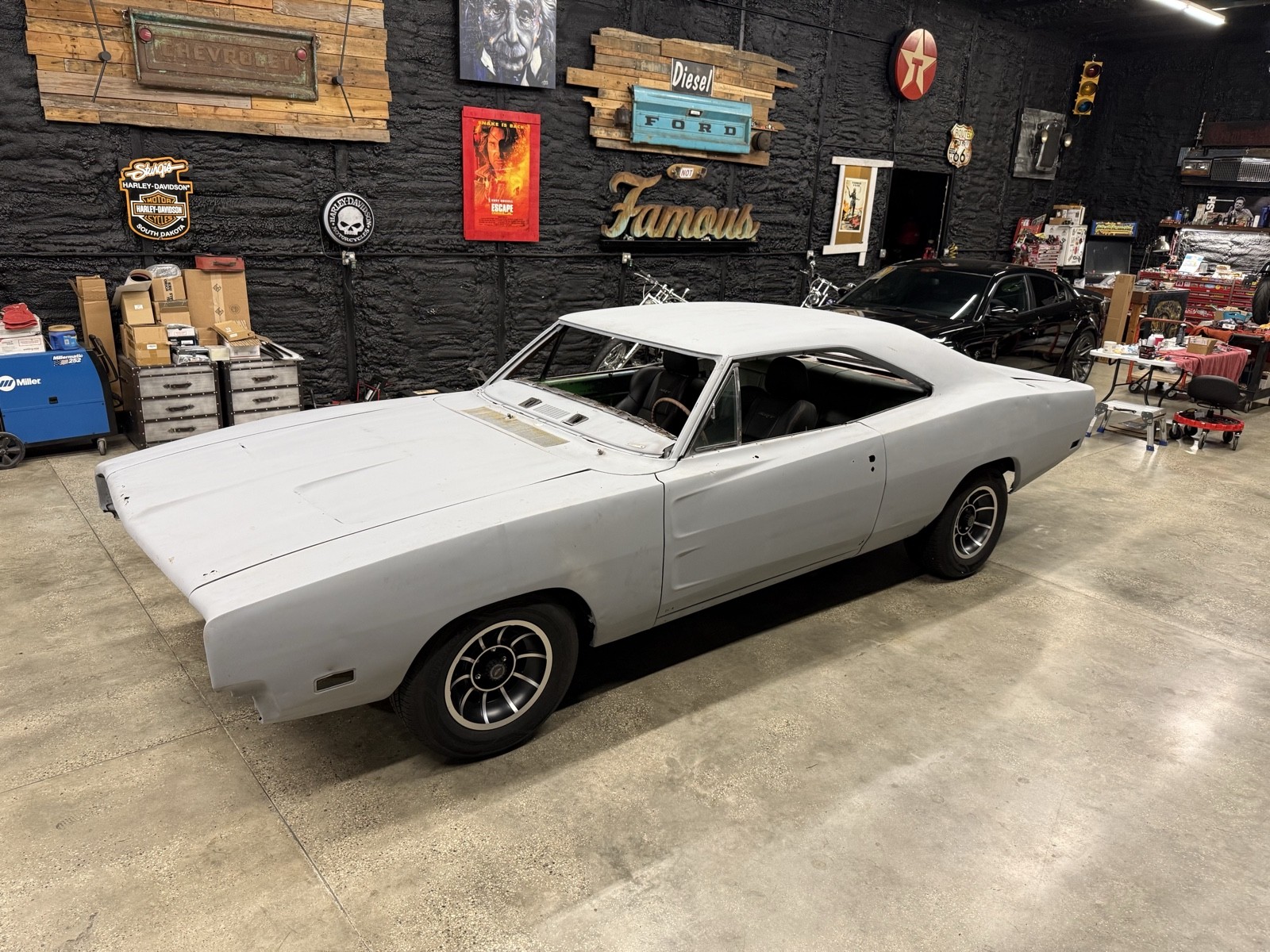 Dodge-Charger-1969-Coupe