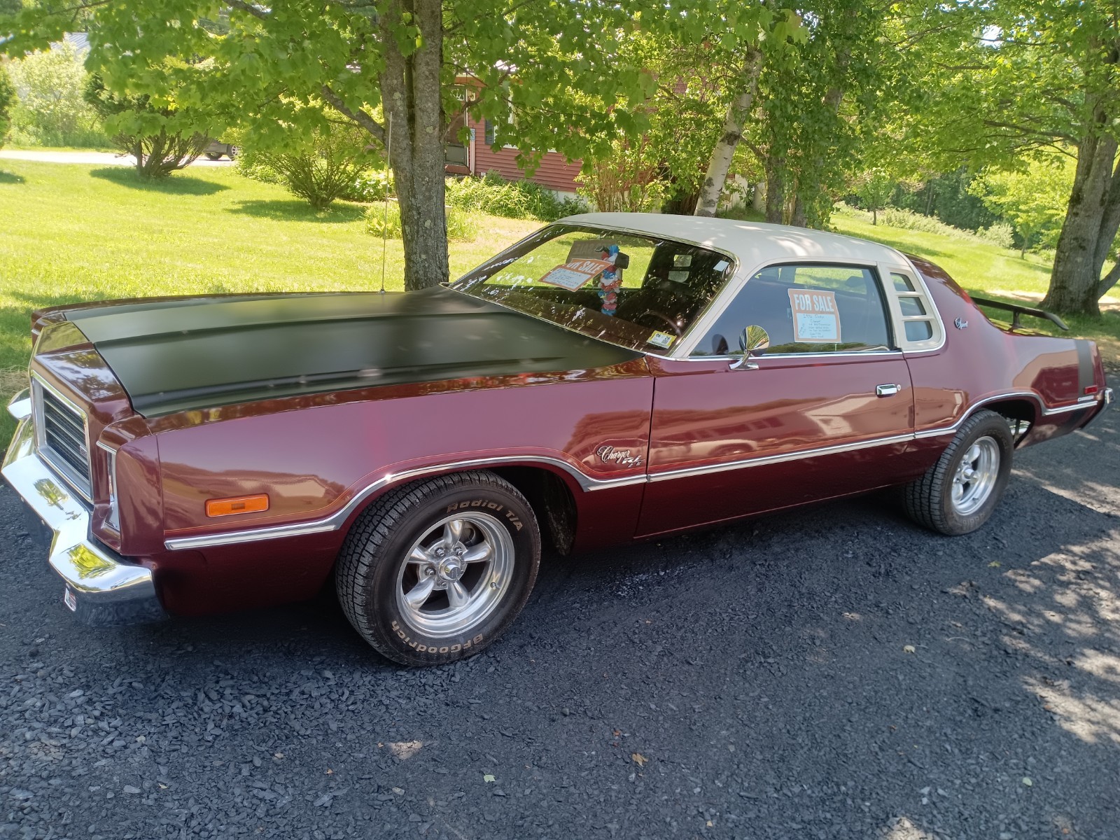 Dodge-Charger-1976-Sedan-Burgundy