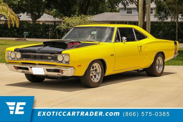 Dodge-Coronet-1969-Sunfire-Yellow-Black
