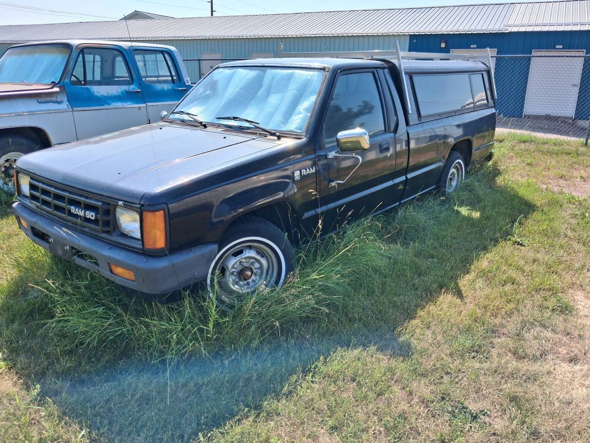 Dodge-D-88-1988-black