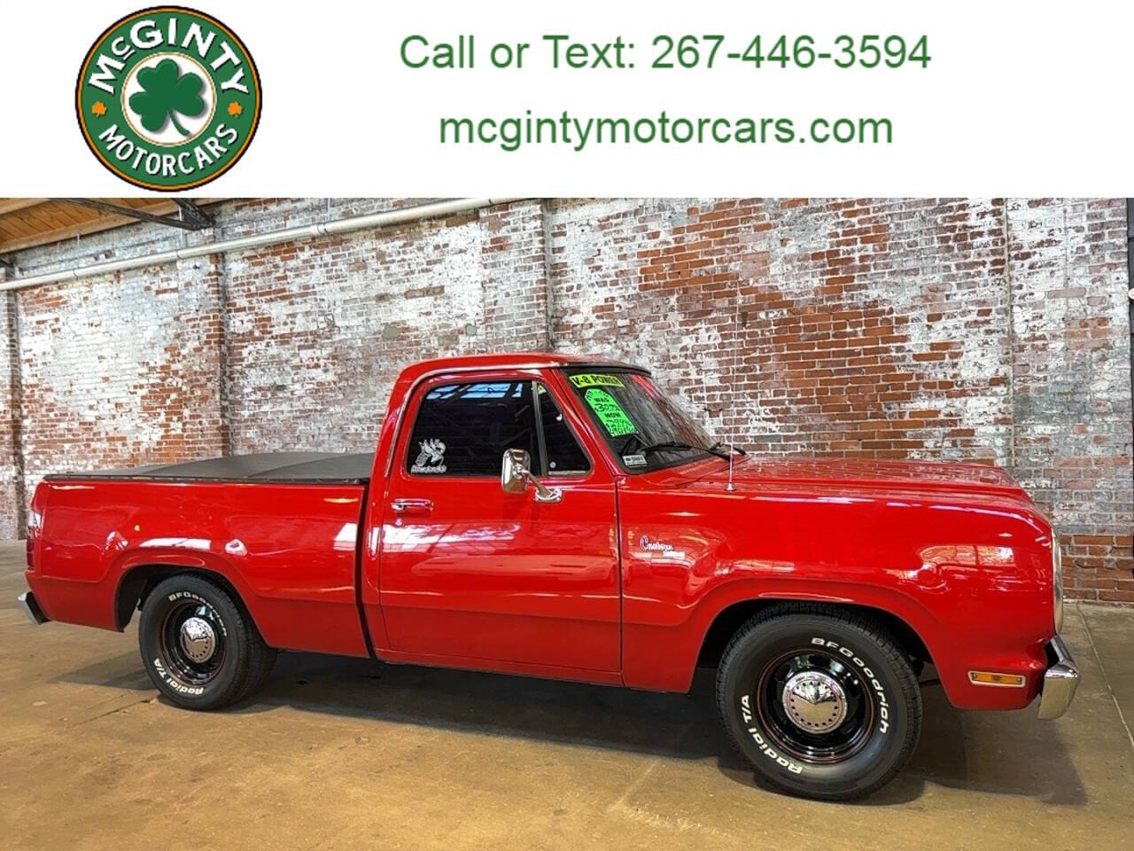 Dodge-D100-pickup-1979-Red-Black