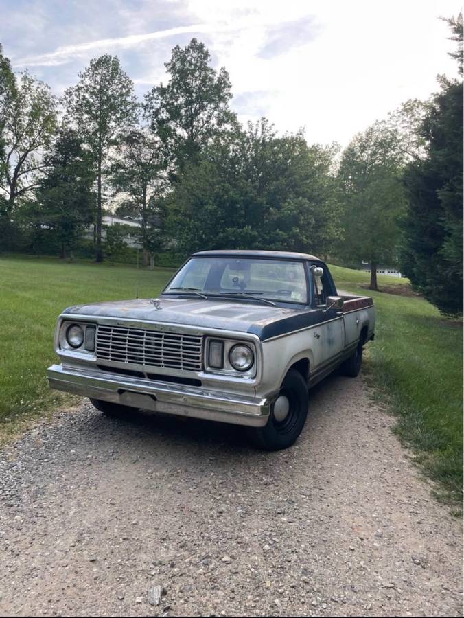 Dodge-D150-1977-custom Dodge-D150-1977-custom