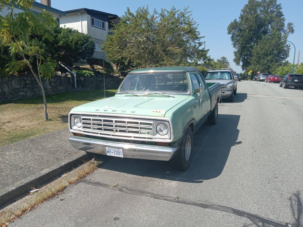 Dodge-D200-1974-green