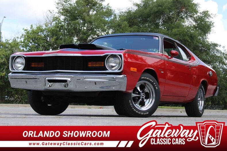 Dodge-Dart-1976-Red-Red-amp-White