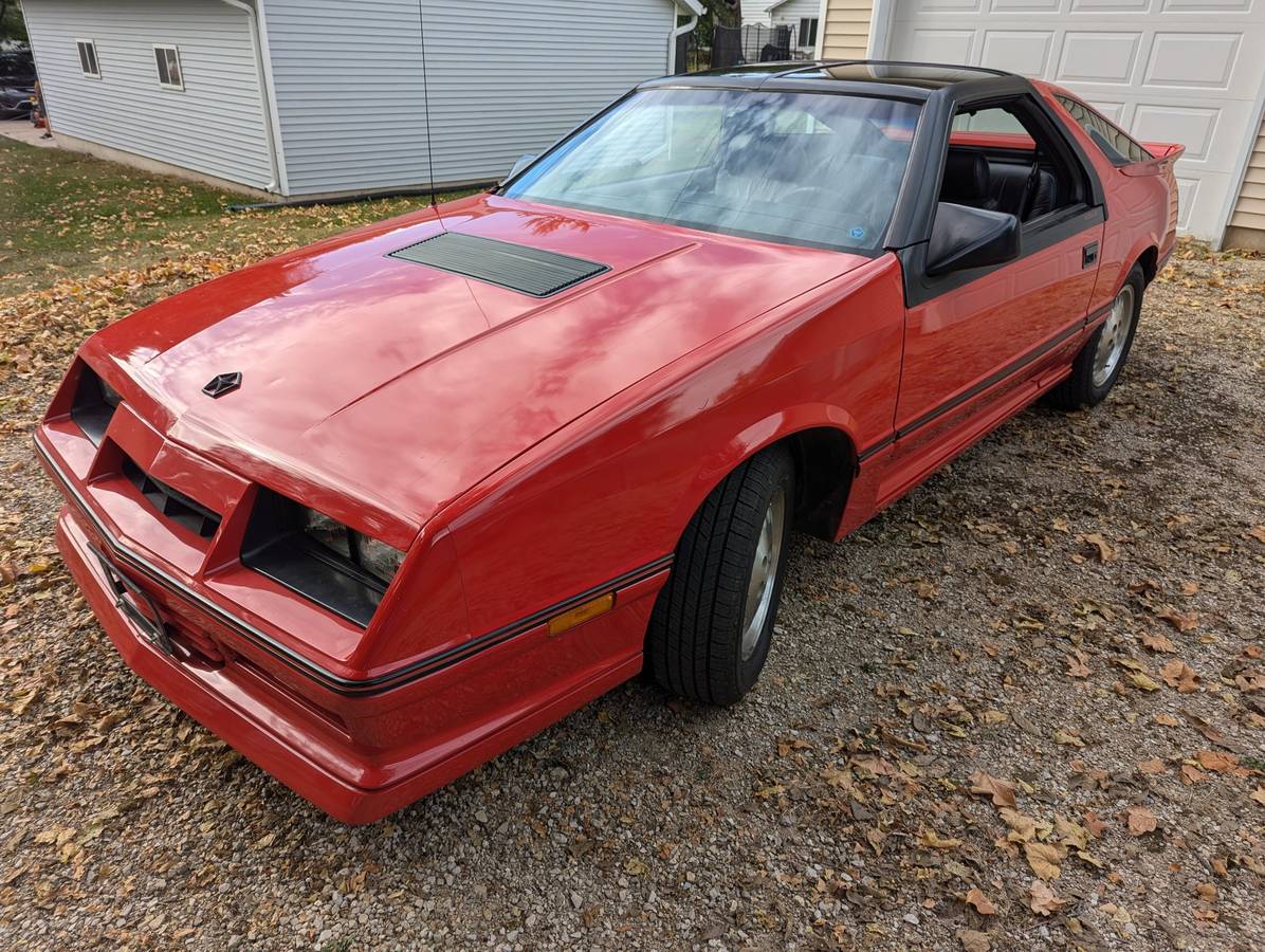 Dodge-Daytona-turbo-z-1986-Red