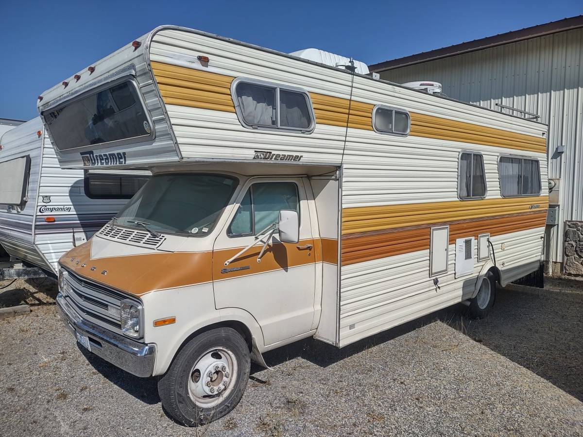 Dodge-Dreamer-motorhome-1977-Yellow