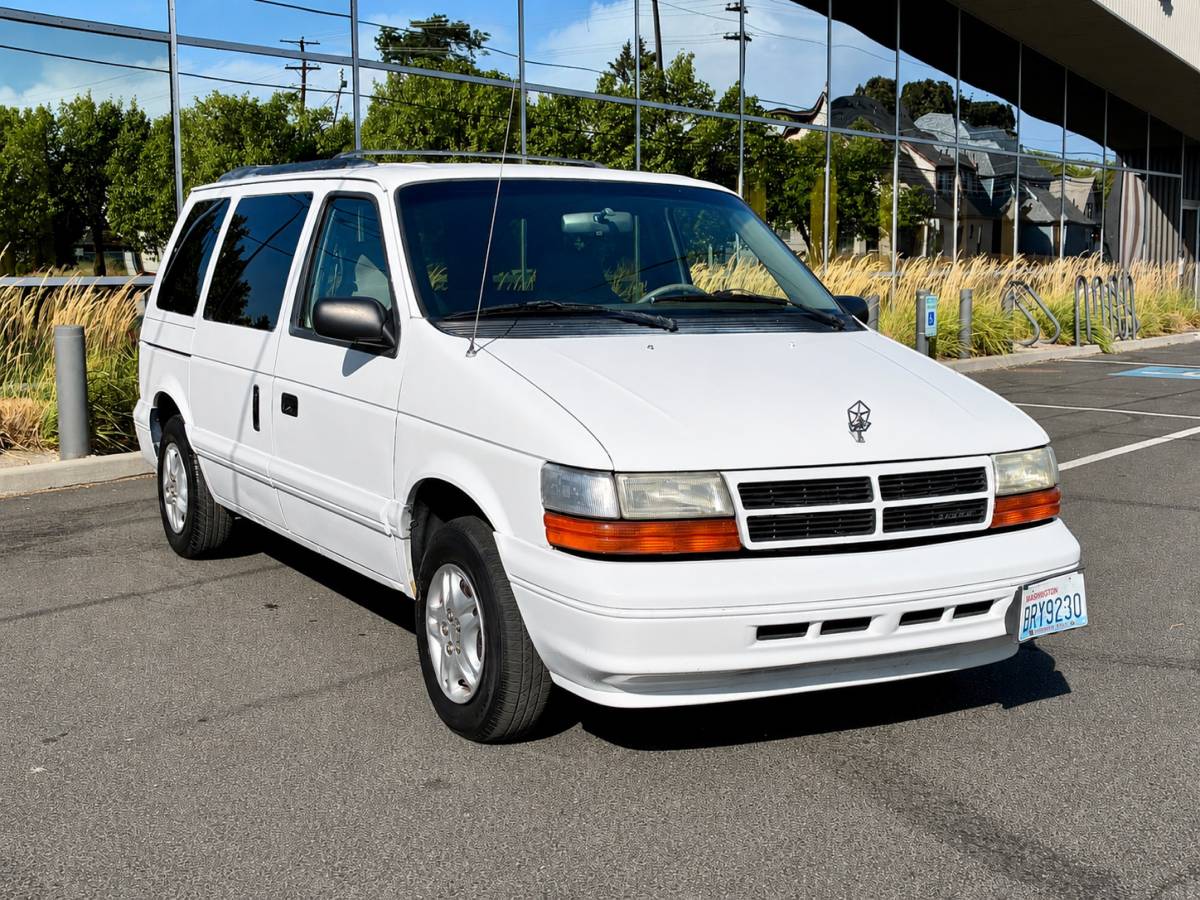 Dodge-Grand-caravan-1995