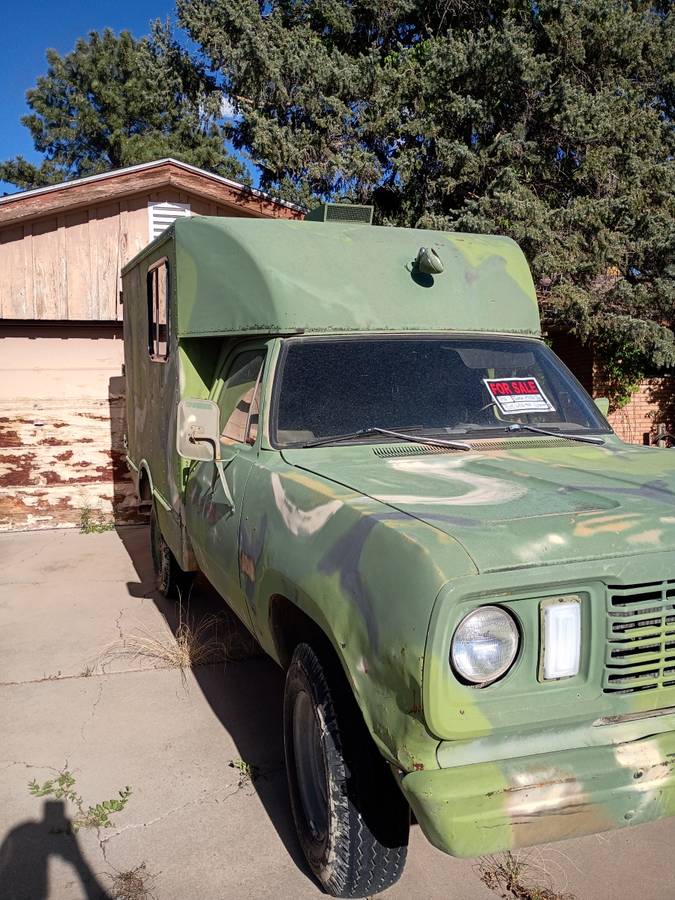 Dodge-M886-power-wagon-1976-green