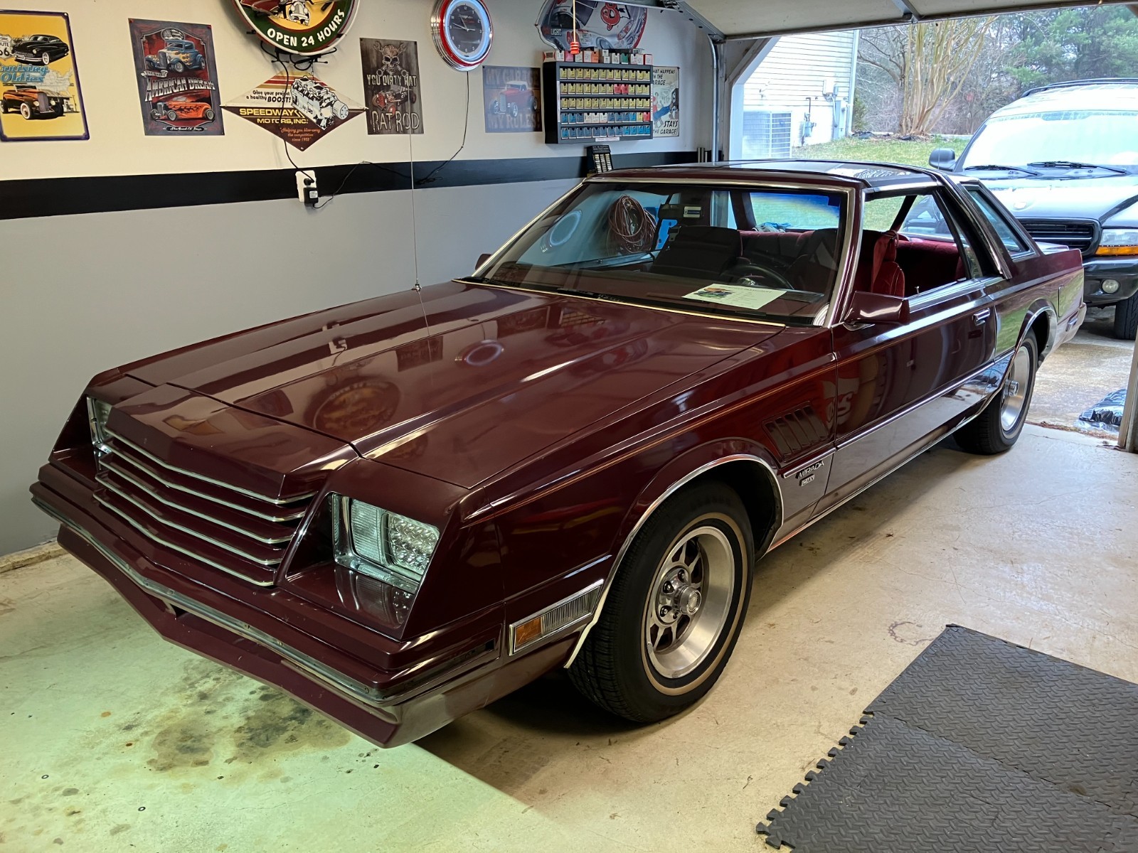 Dodge-Mirada-1980-Coupe-Burgundy