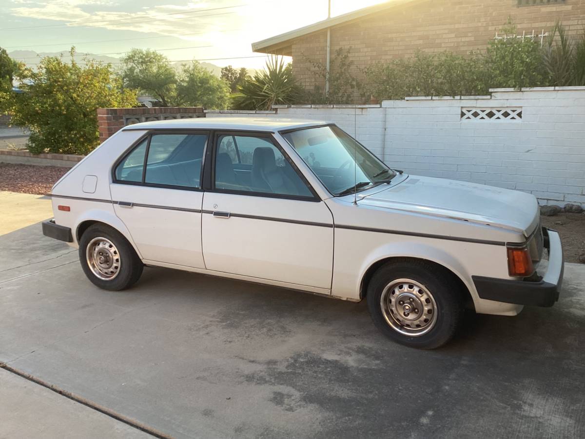 Dodge-Omni-1989 Dodge-Omni-1989