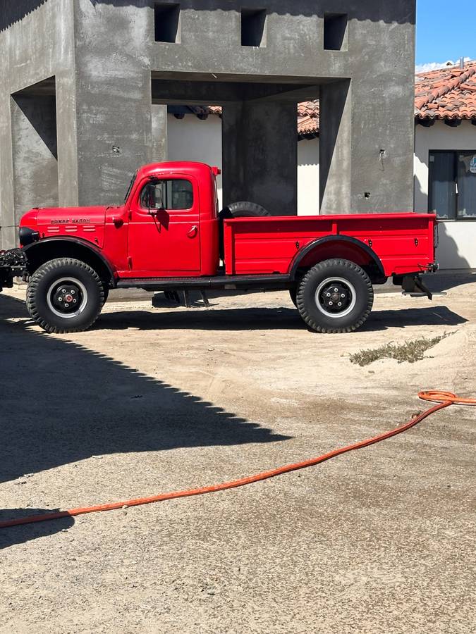 Dodge-Power-wagon-1956-Red