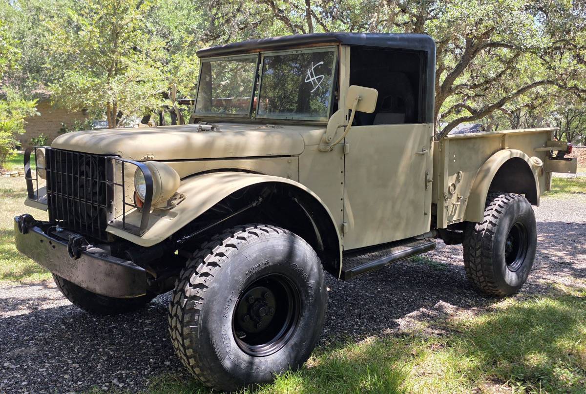 Dodge-Power-wagon-1962-custom