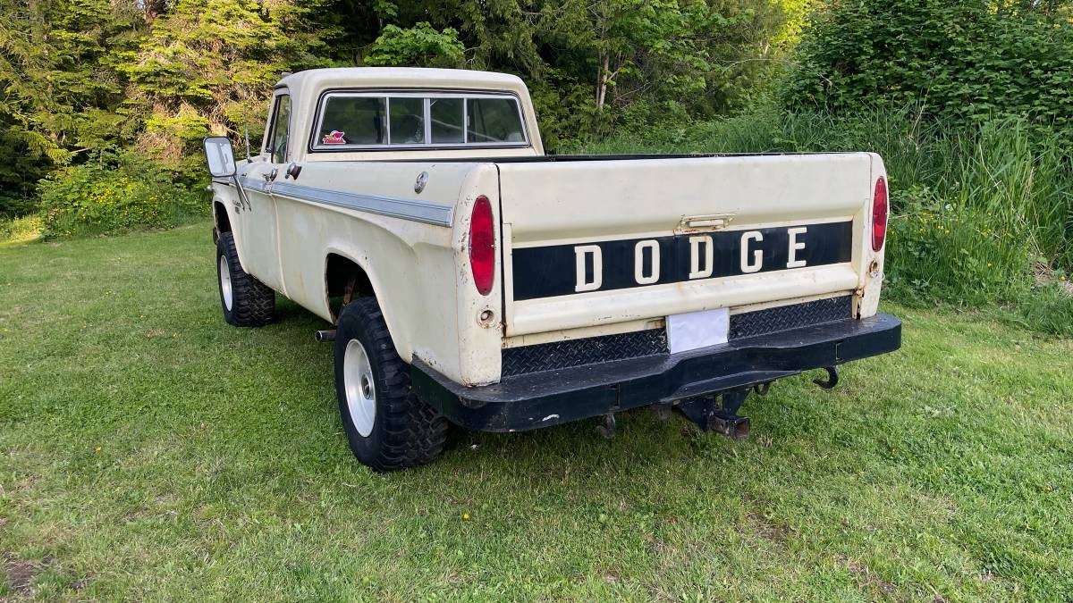 Dodge-Power-wagon-1968