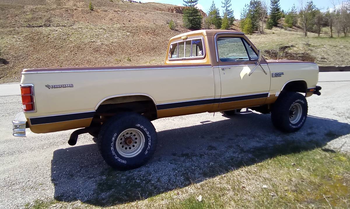 Dodge-Prospector-4x4-1985
