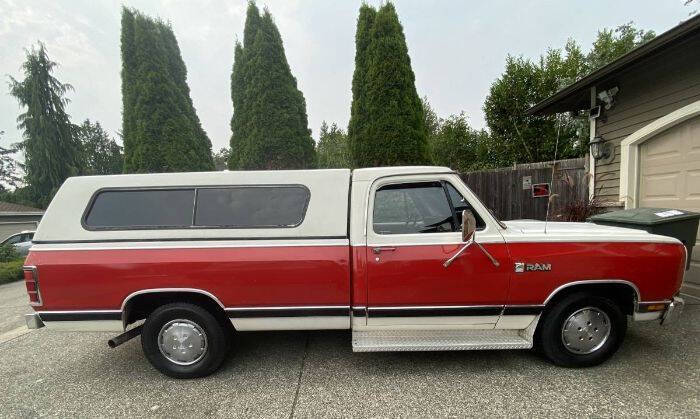 Dodge-Ram-1986-Red