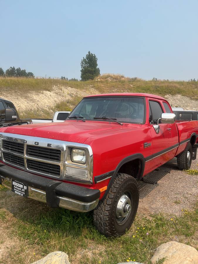 Dodge-Ram-1993-red