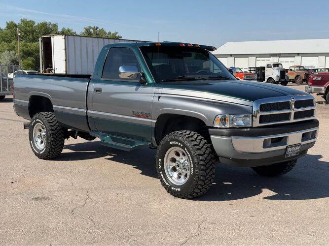 Dodge-Ram-1994-GreenGray